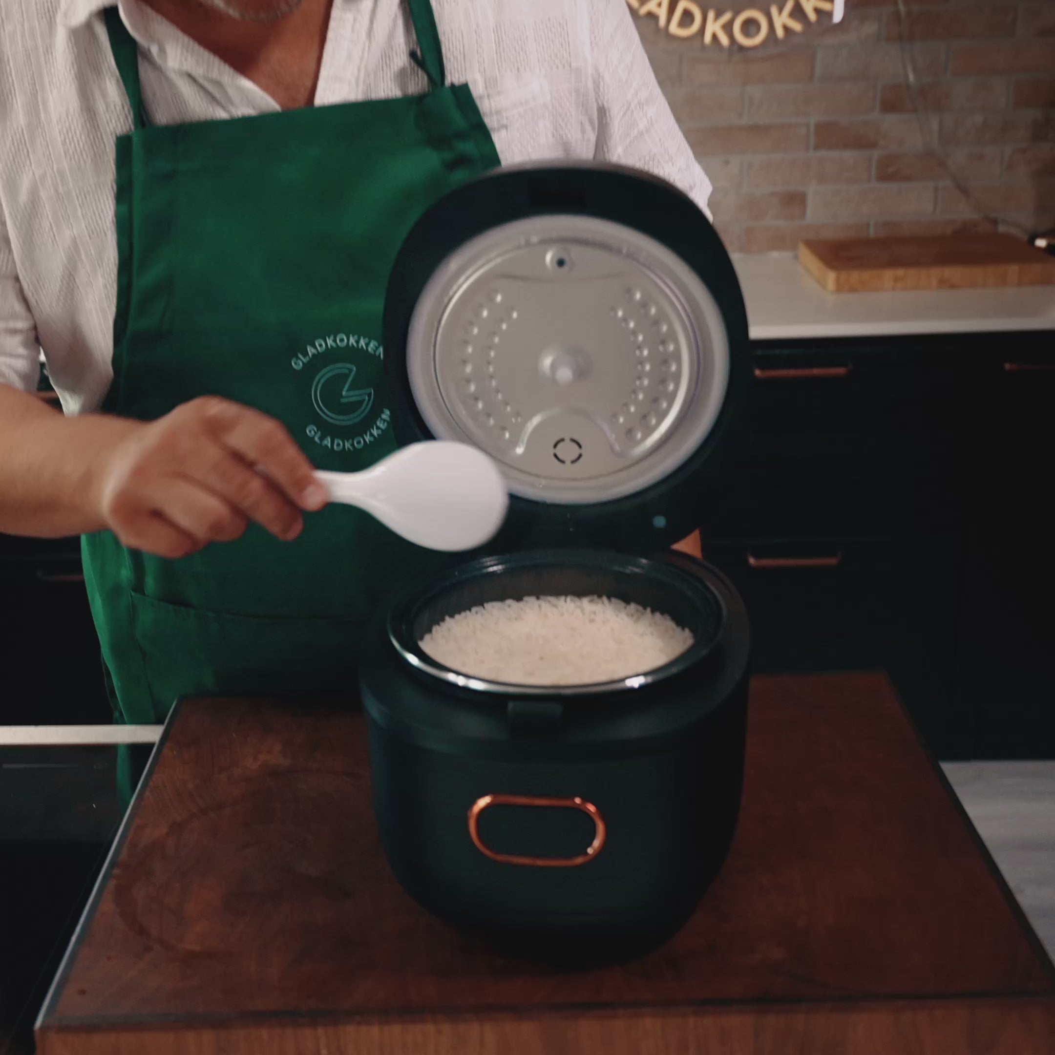 Last inn video: 12-i-1 Multicooker - 3 Liter