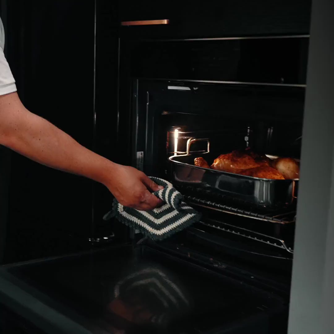 Last inn video: Gladkokken viser Hybrid Slipp-Lett Langpanne XL